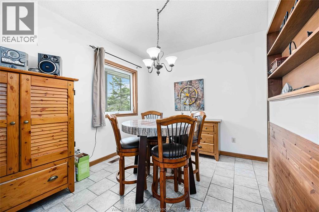 1484 St. Clair Parkway, Courtright, Ontario  N0N 1H0 - Photo 11 - 25020262