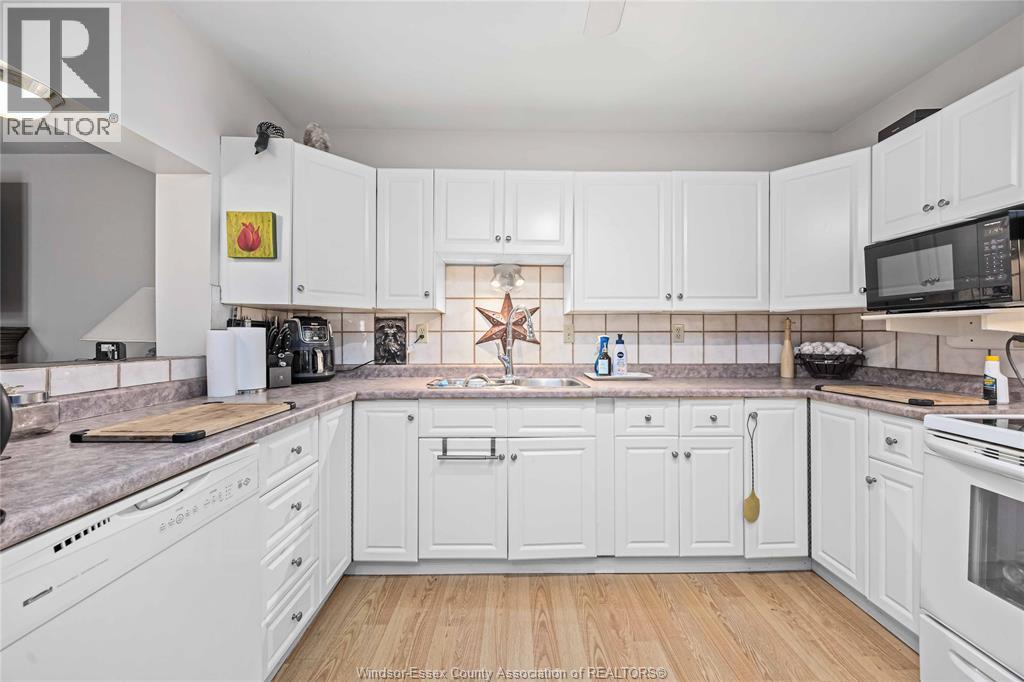 1484 St. Clair Parkway, Courtright, Ontario  N0N 1H0 - Photo 6 - 25020262