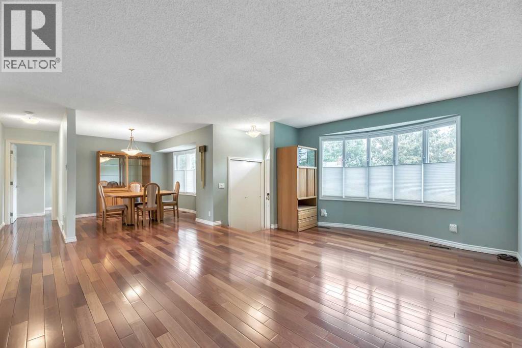Property at 17 Windermere Road SW image 2