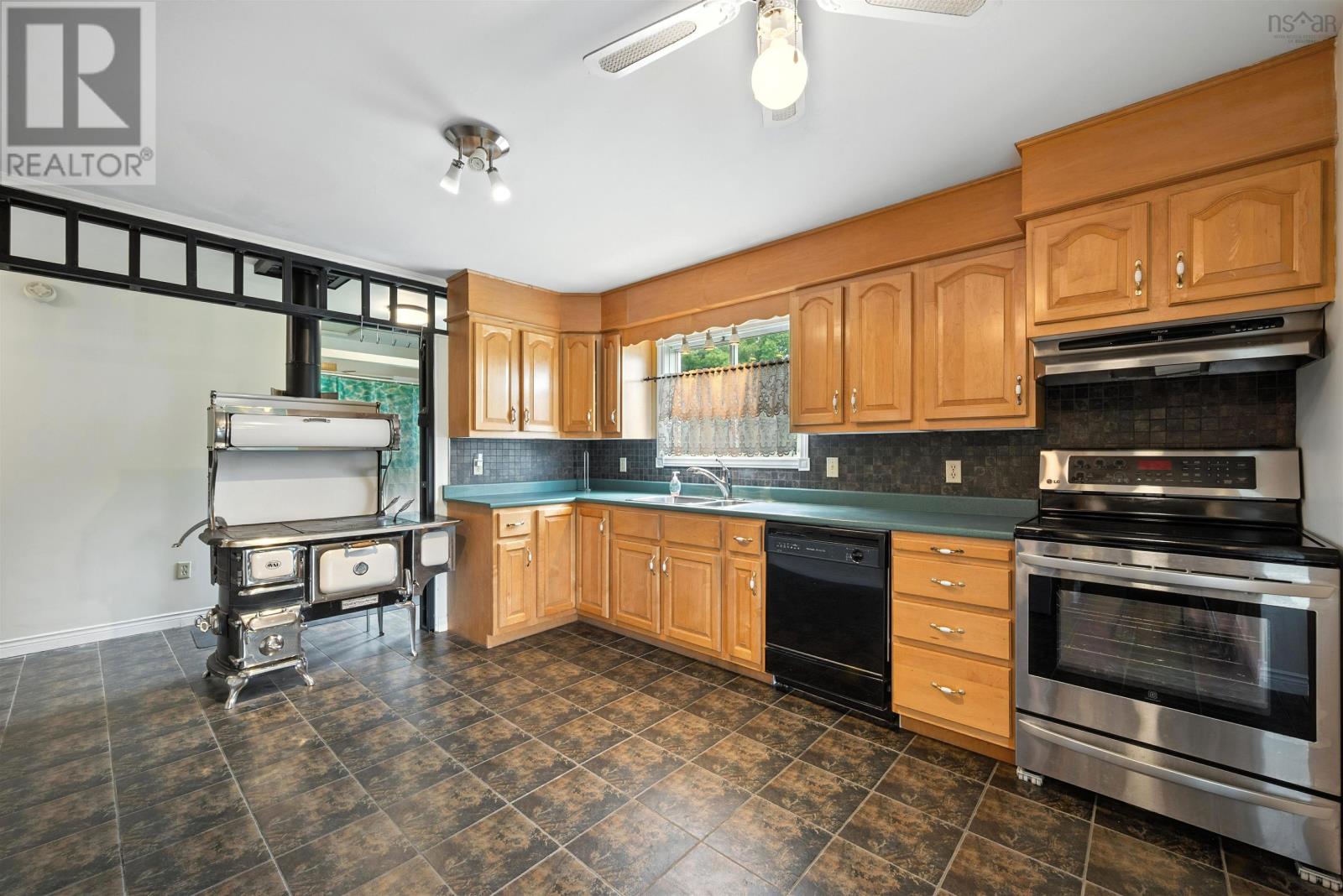 13295 Highway 1, Lockhartville, Nova Scotia  B0P 1P0 - Photo 11 - 202516396