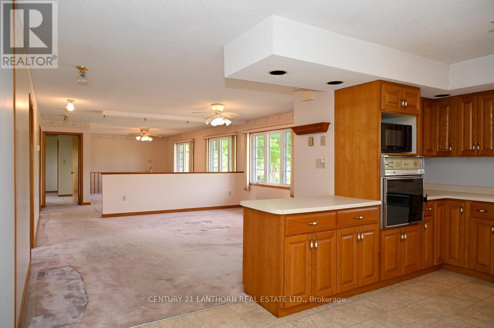 539 Shannon Road, Prince Edward County, Ontario  K0K 2T0 - Photo 12 - X12336564