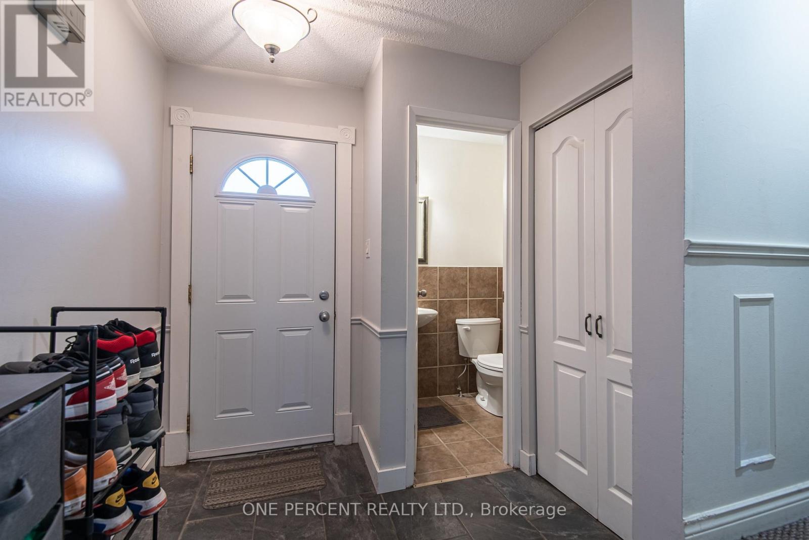 Property at 230 - 31 GREENGATE ROAD image 2