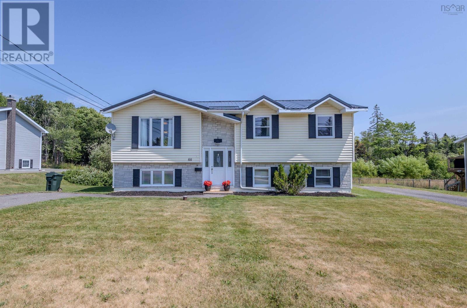 42-44 Daley Drive, Coxheath, Nova Scotia  B1R 2J4 - Photo 1 - 202519161