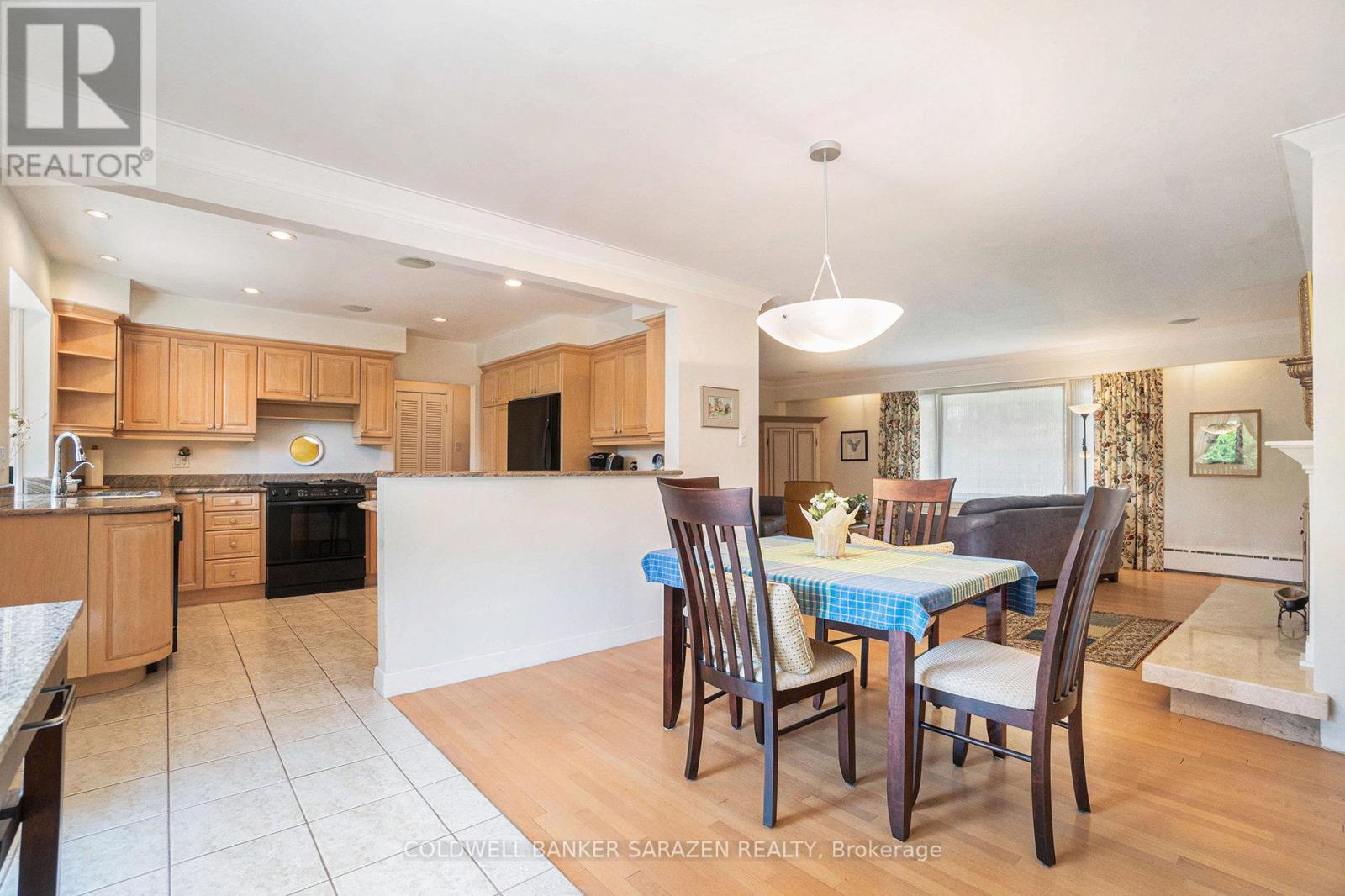2009 Killarney Drive, Ottawa, Ontario  K2A 1P9 - Photo 10 - X12336626
