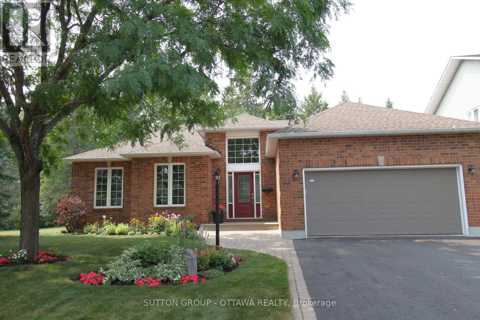 Property at 18 SIROCCO CRESCENT image 1