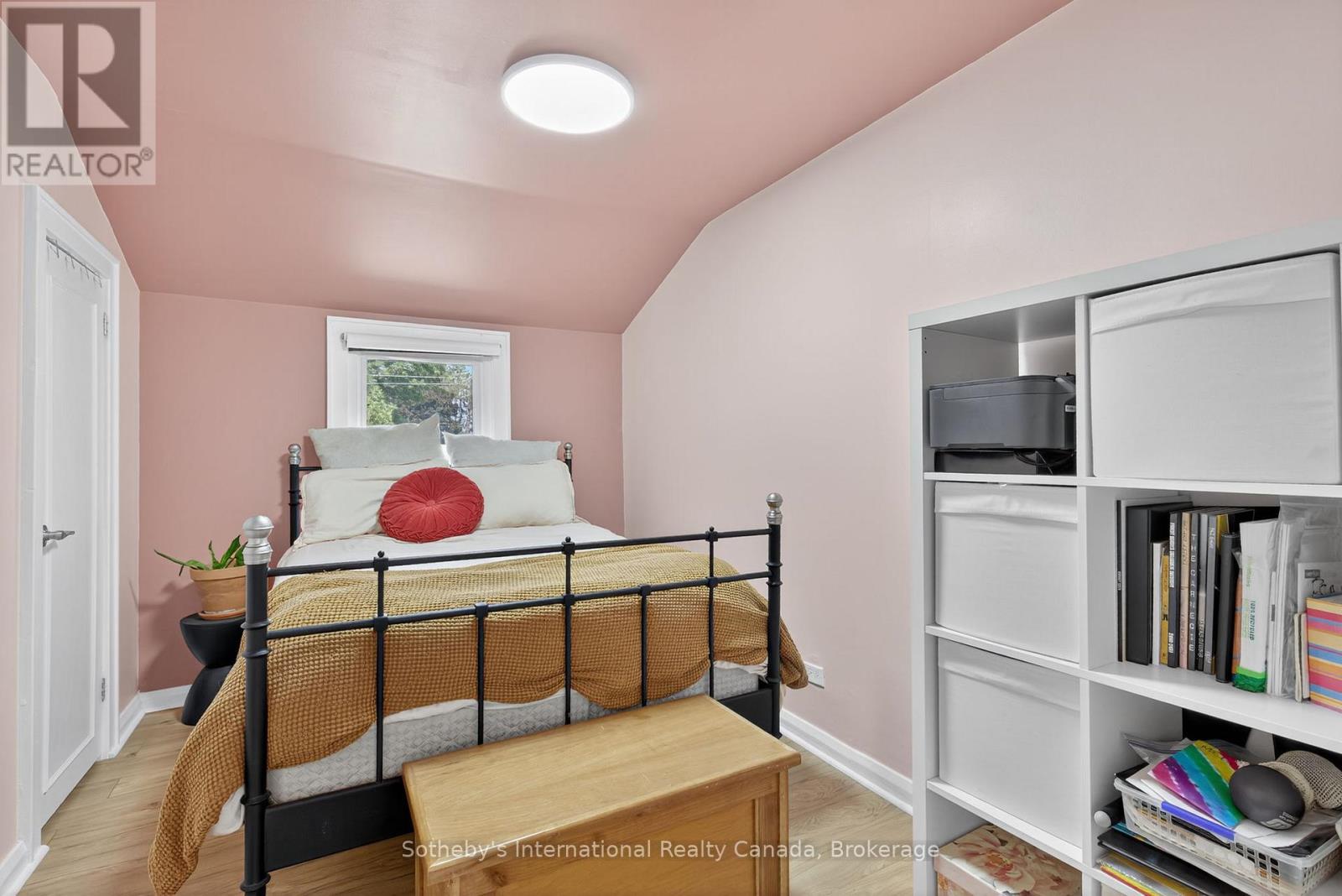 135 Fraser Street, Gravenhurst, Ontario  P1P 1C9 - Photo 14 - X12335578