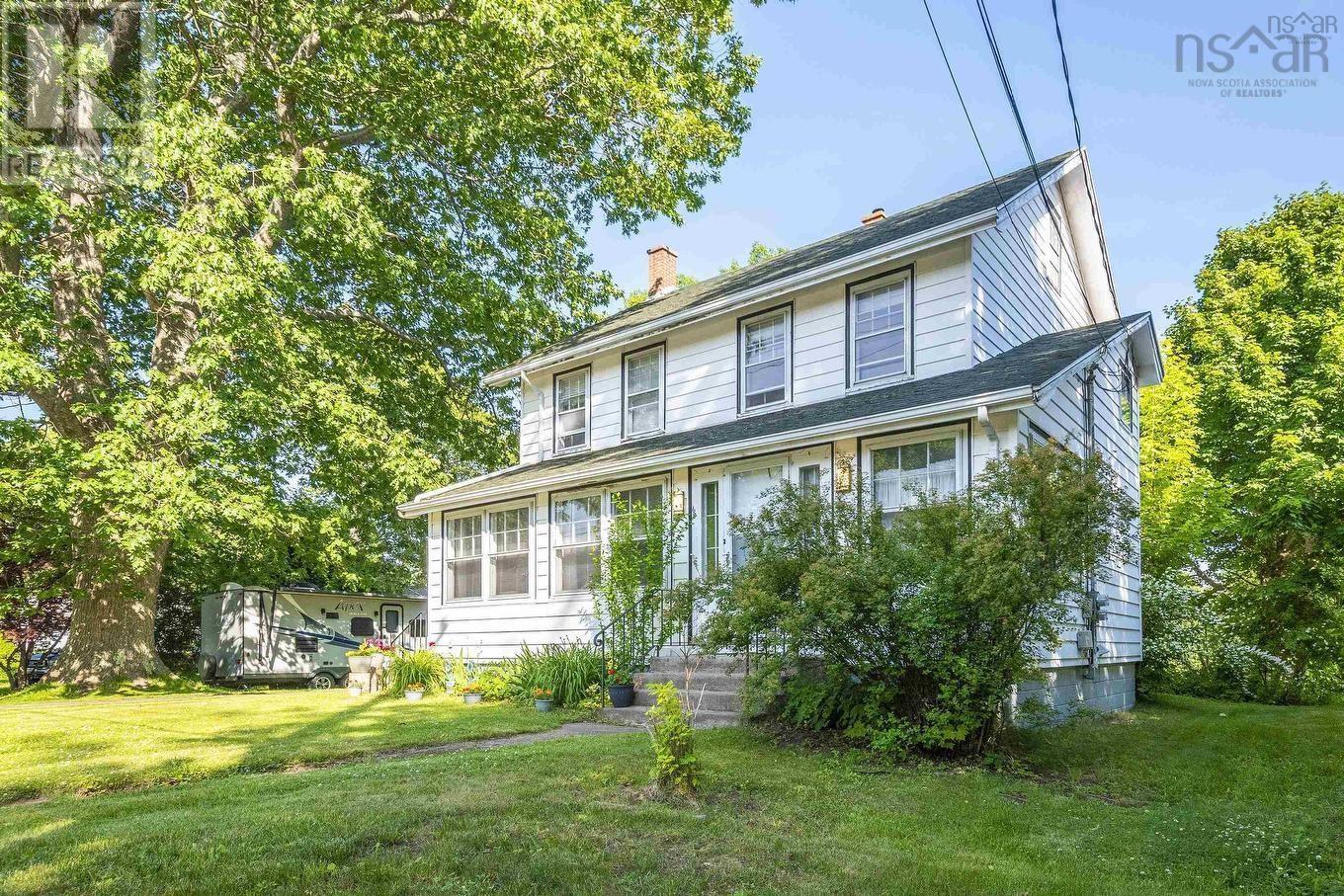 68 Connaught Avenue, Middleton, Nova Scotia  B0S 1P0 - Photo 2 - 202520219