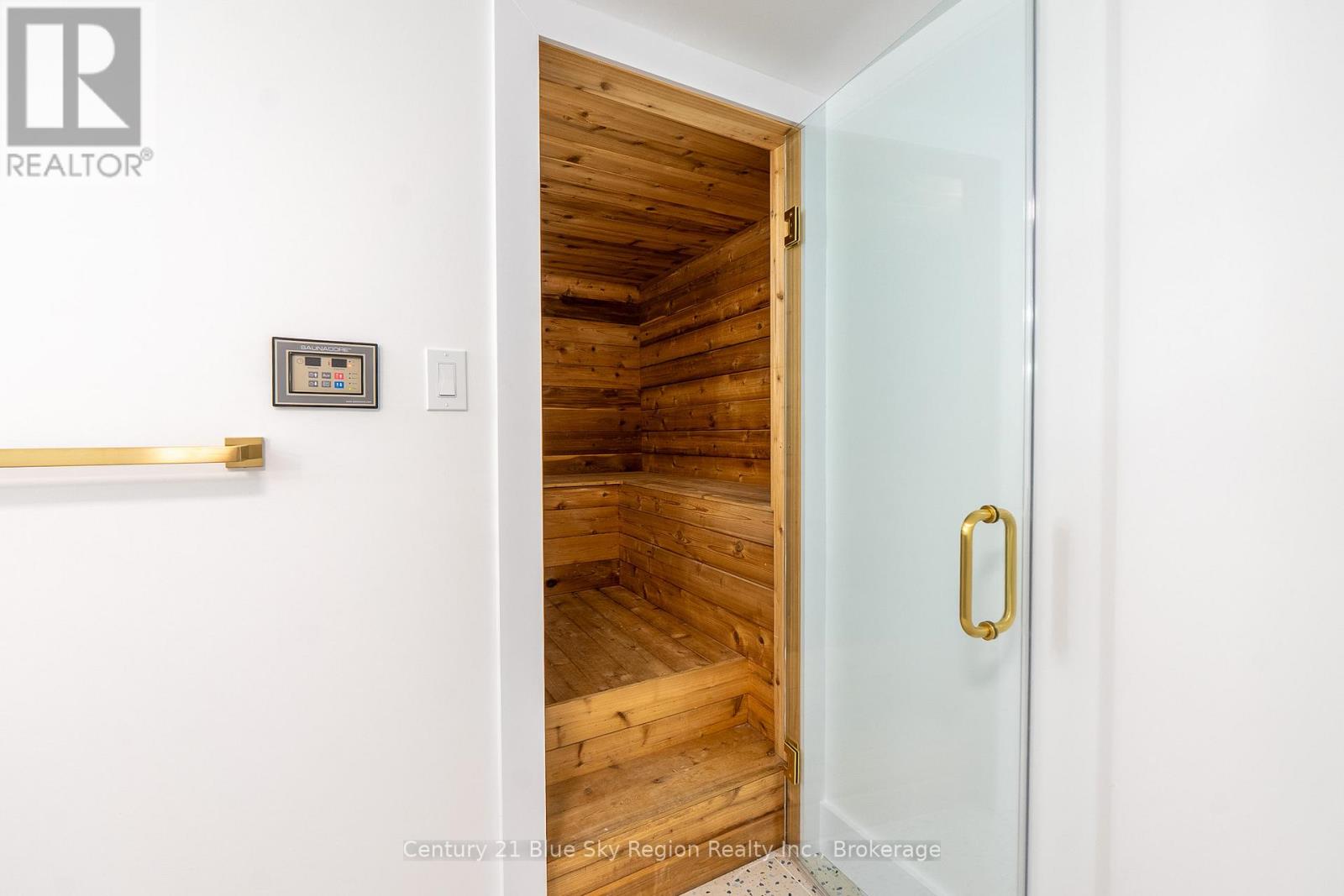 1951 E Peninsula Road, North Bay, Ontario  P1B 8G4 - Photo 12 - X12336553