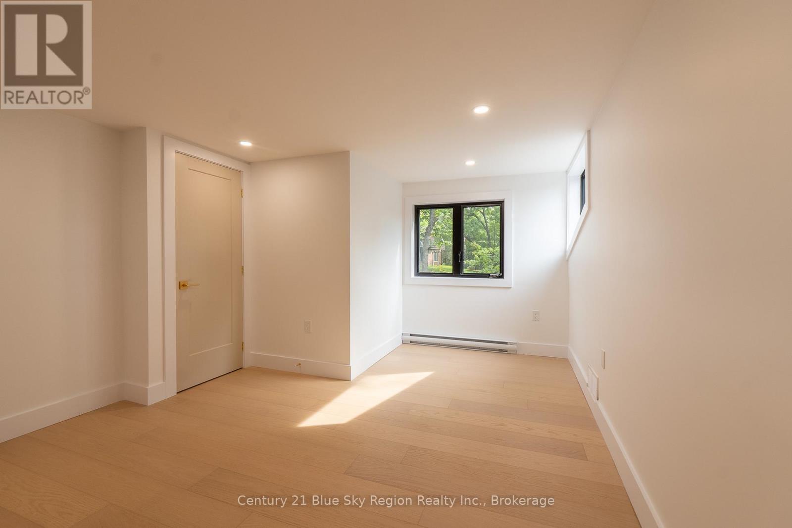 1951 E Peninsula Road, North Bay, Ontario  P1B 8G4 - Photo 16 - X12336553