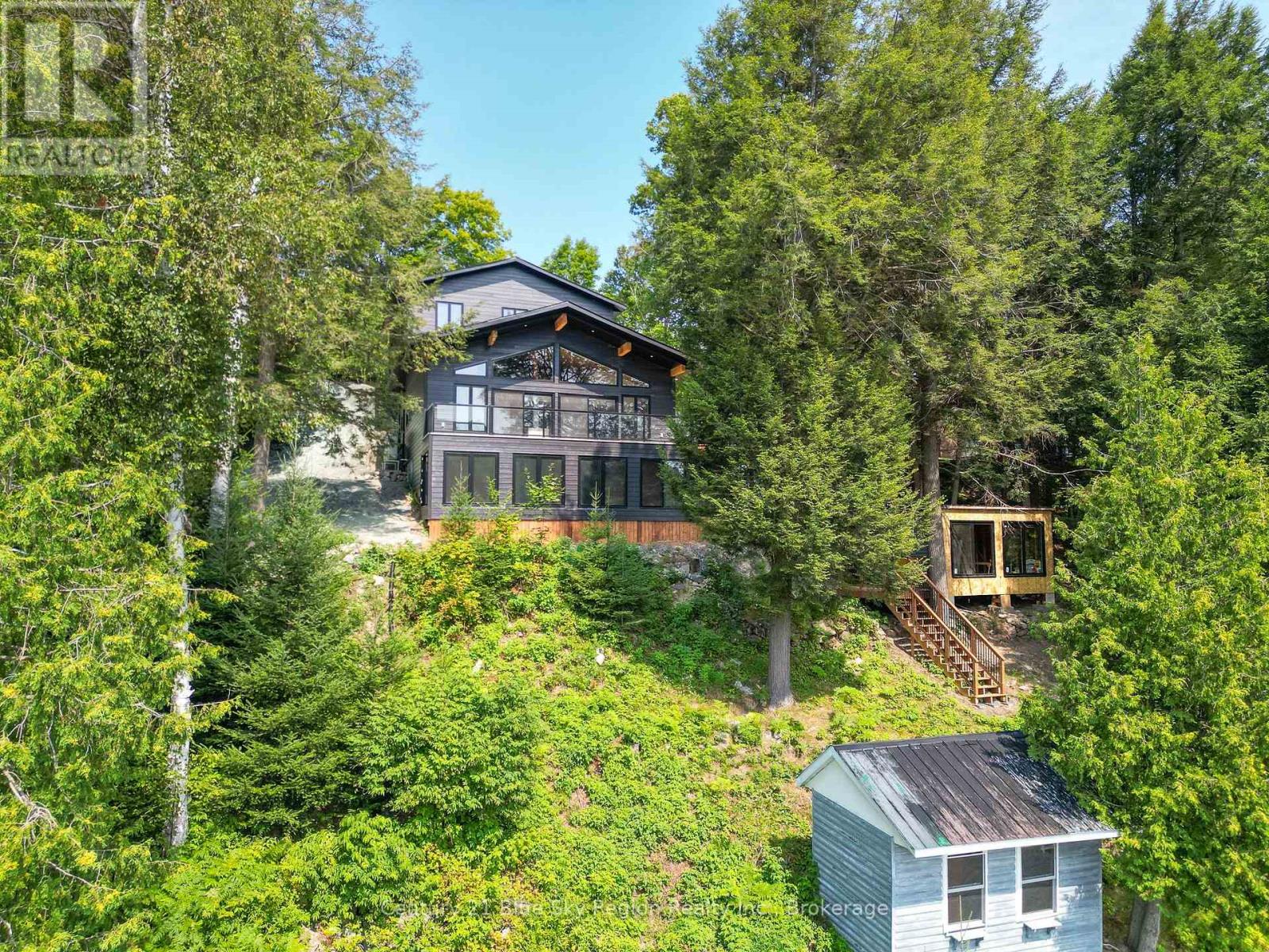 1951 E Peninsula Road, North Bay, Ontario  P1B 8G4 - Photo 3 - X12336553