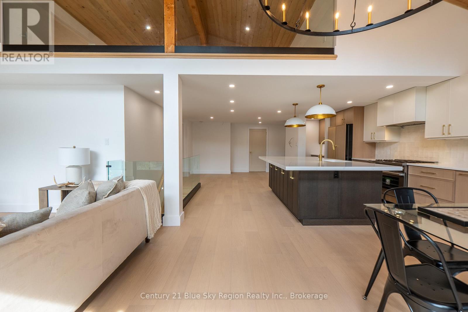 1951 E Peninsula Road, North Bay, Ontario  P1B 8G4 - Photo 36 - X12336553