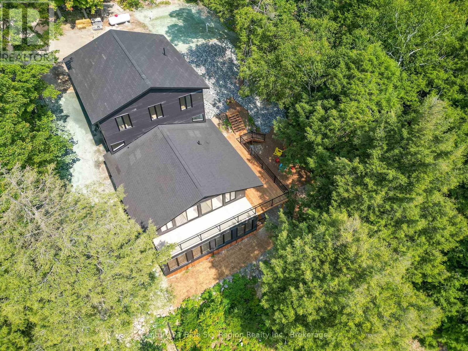 1951 E Peninsula Road, North Bay, Ontario  P1B 8G4 - Photo 4 - X12336553