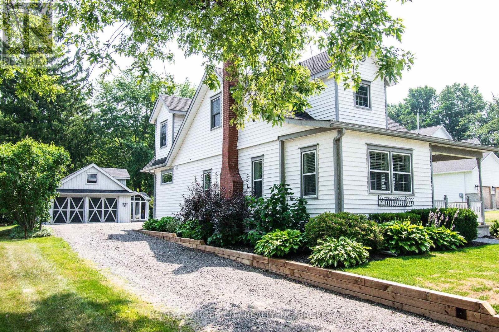 Property at 1171 MAPLE STREET image 2