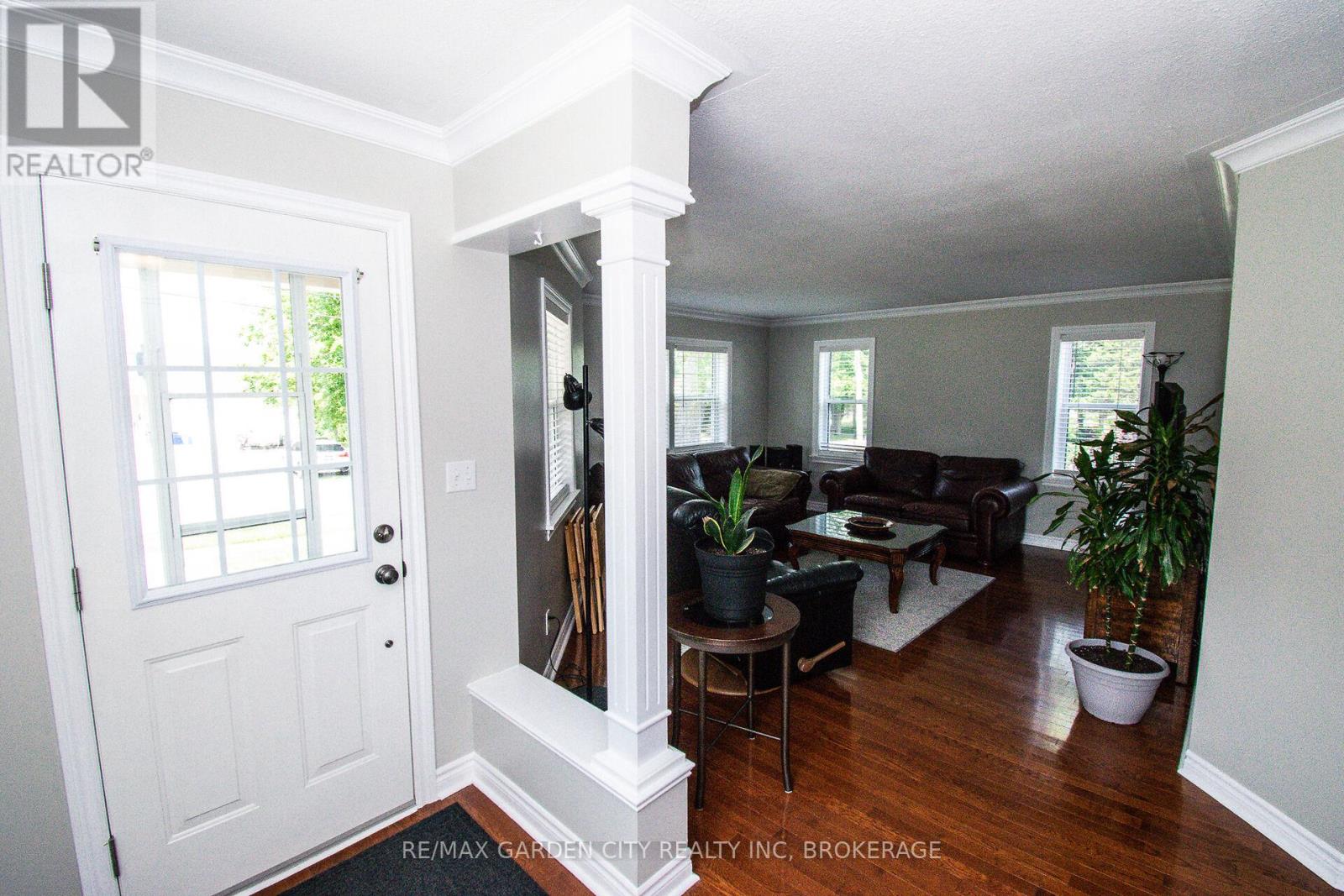 Property at 1171 MAPLE STREET image 5