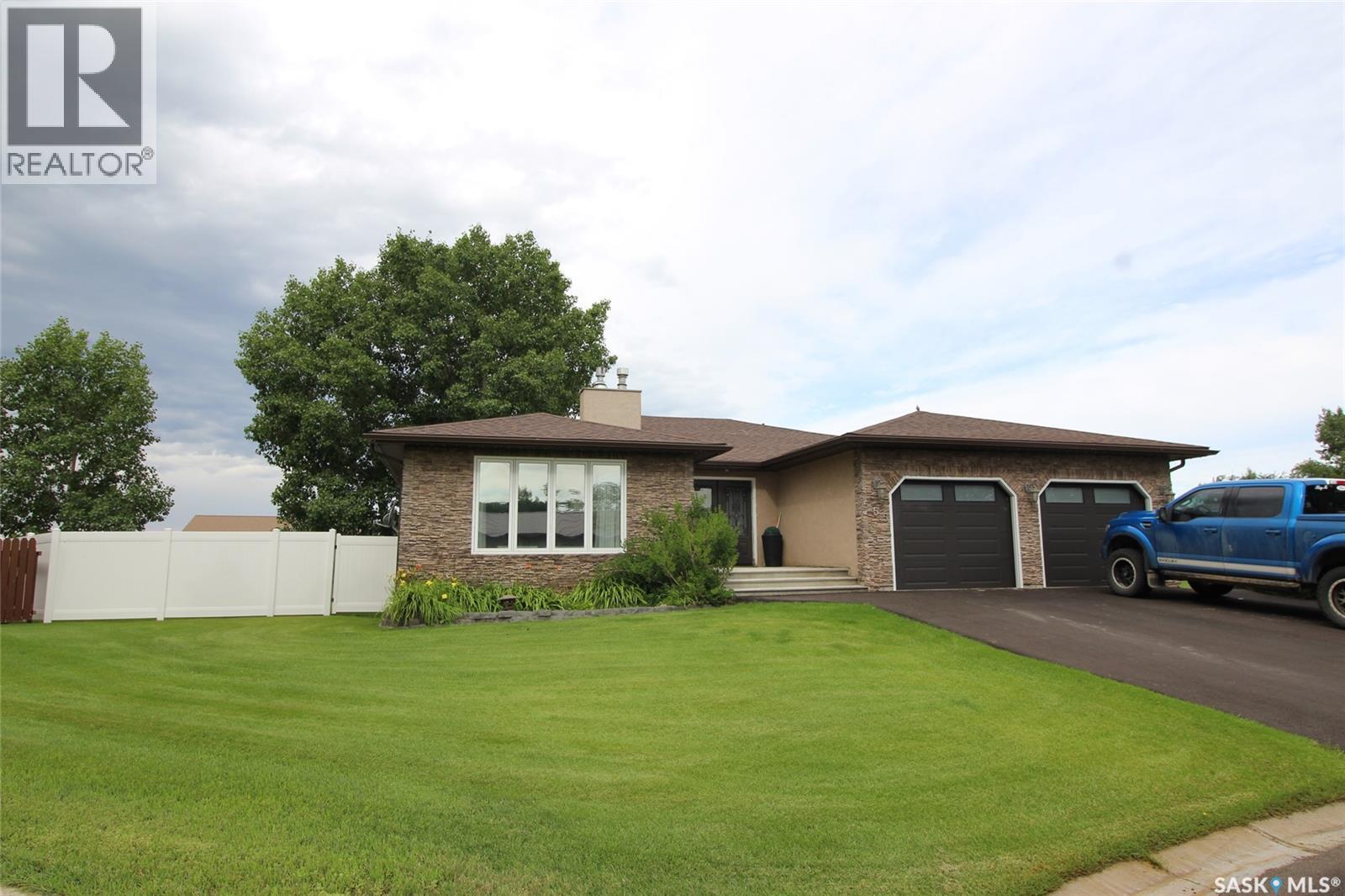 555 5th STREET W, Shaunavon, Saskatchewan