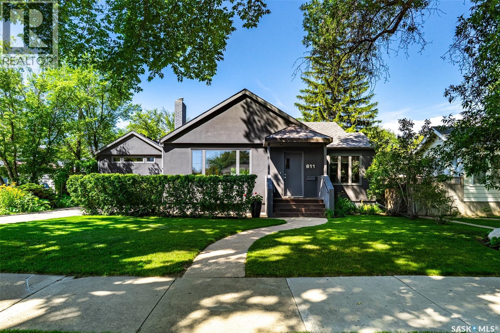 Property at 611 8th AVENUE N image 1