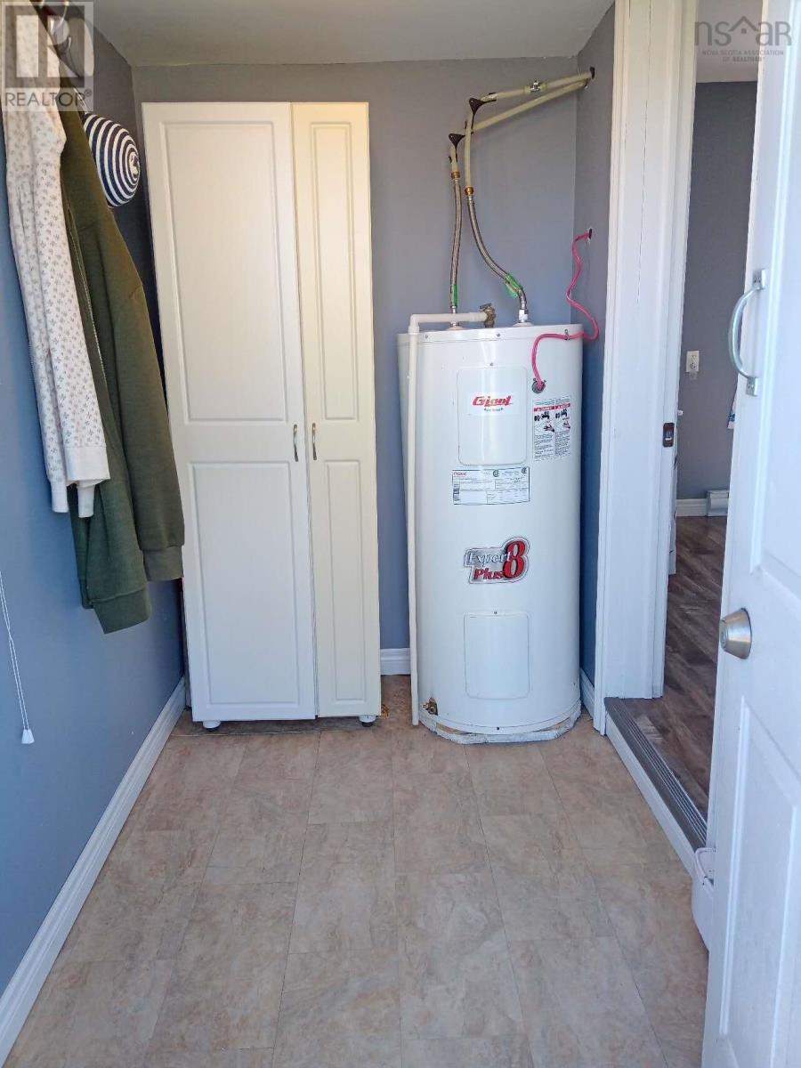 33 Howe Street, Glace Bay, Nova Scotia  B1A 5K4 - Photo 15 - 202513164
