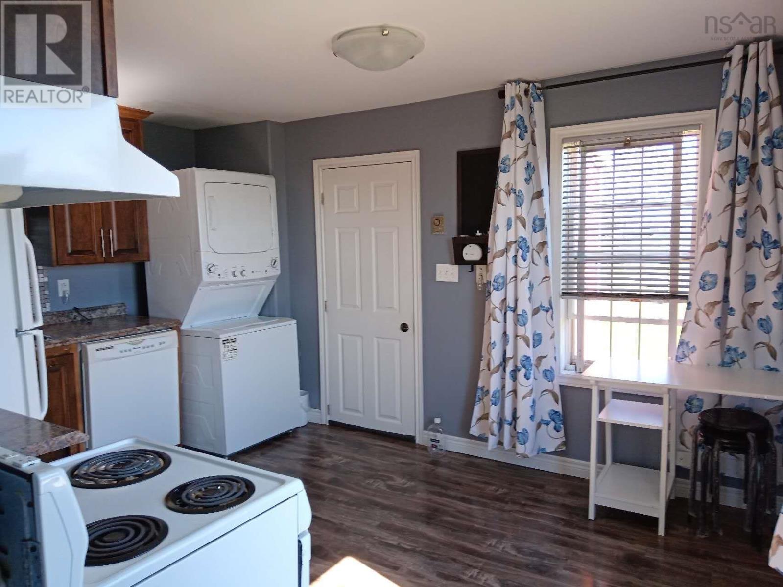 33 Howe Street, Glace Bay, Nova Scotia  B1A 5K4 - Photo 6 - 202513164