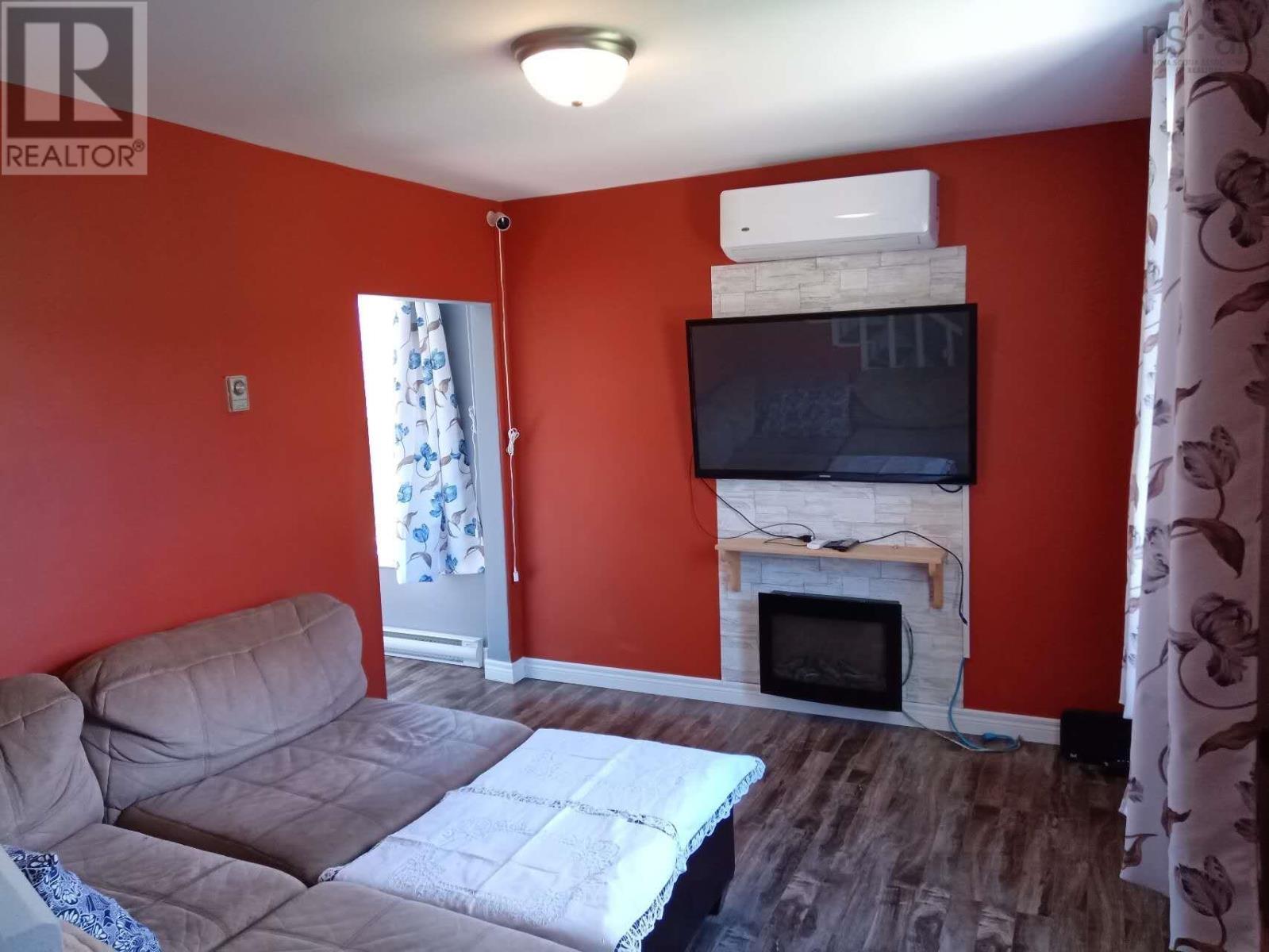 33 Howe Street, Glace Bay, Nova Scotia  B1A 5K4 - Photo 8 - 202513164