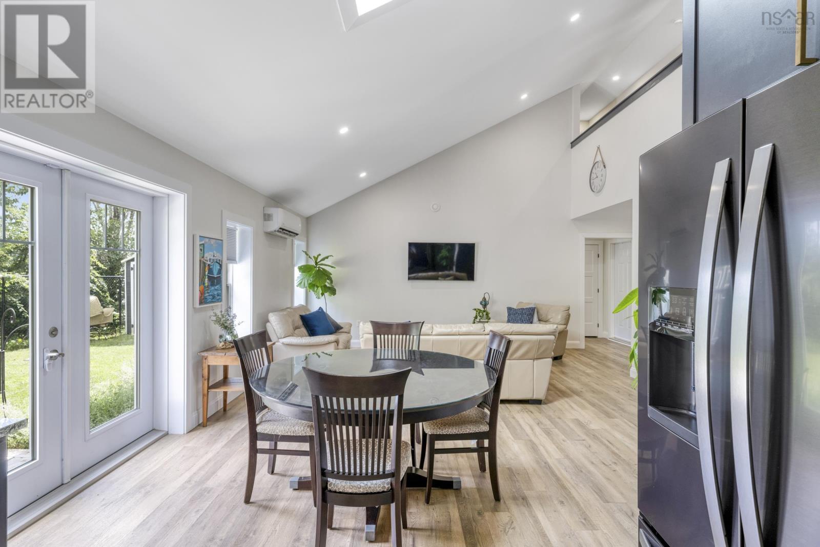 222 Adams Street, Lunenburg, Nova Scotia  B0J 2C0 - Photo 9 - 202516111