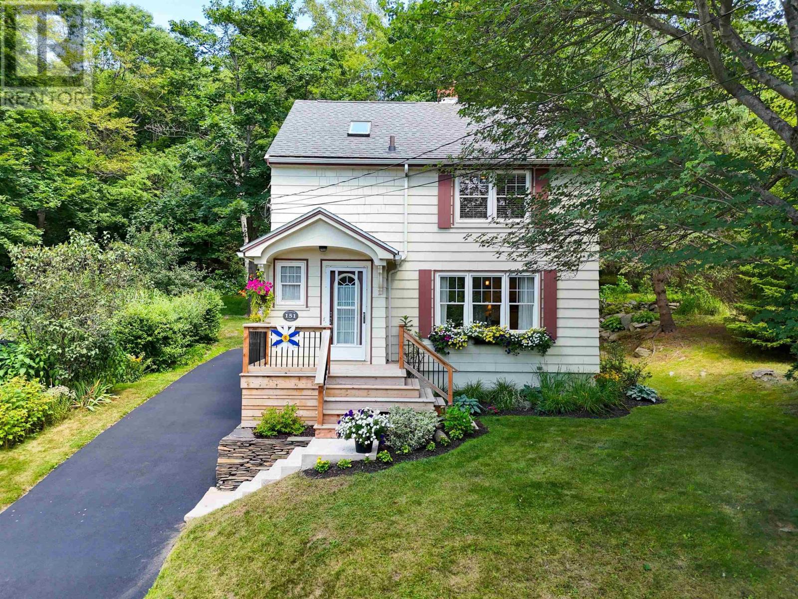 151 Pleasant Street, Dartmouth, Nova Scotia  B2Y 3P8 - Photo 1 - 202519891