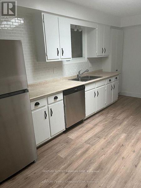 Main - 62 Wexford Avenue, London East, Ontario  N5V 1L9 - Photo 3 - X12336704