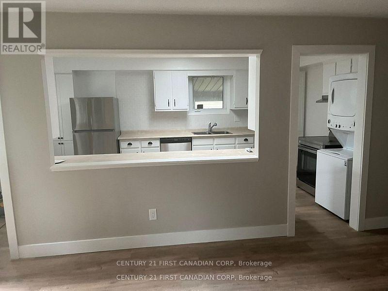 Main - 62 Wexford Avenue, London East, Ontario  N5V 1L9 - Photo 5 - X12336704