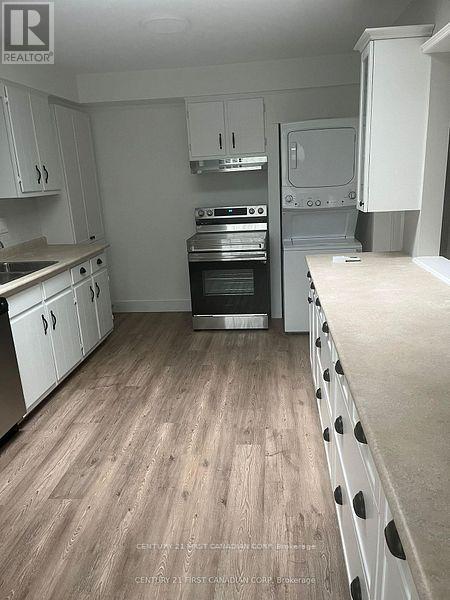 Main - 62 Wexford Avenue, London East, Ontario  N5V 1L9 - Photo 8 - X12336704