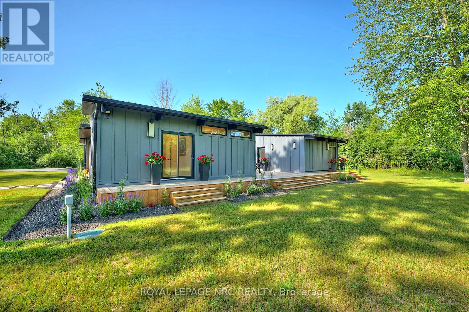 1904 Macdonald Drive, Fort Erie, Ontario  L2A 5M4 - Photo 42 - X12336685
