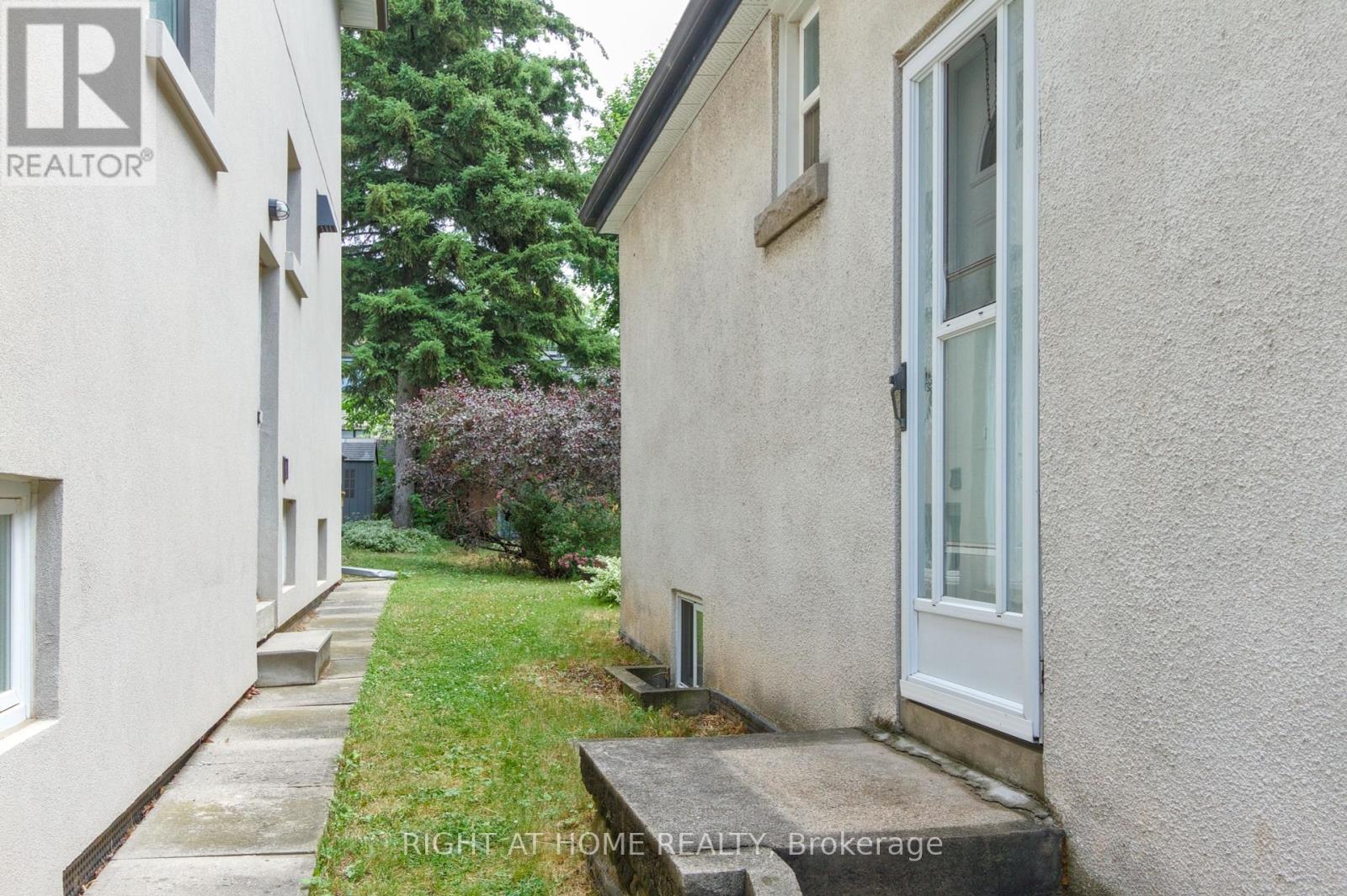 101 Eastville Avenue, Toronto, Ontario  M1M 2N8 - Photo 19 - E12336574
