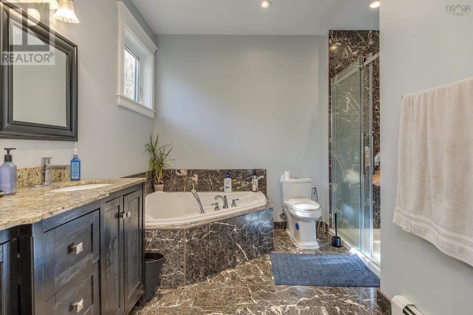 2706 St. Margaret's Bay Road, Timberlea, Nova Scotia  B3T 0G7 - Photo 21 - 202520221