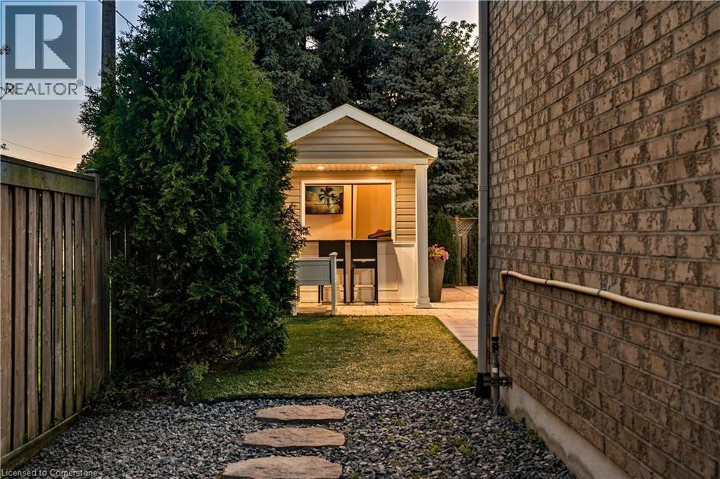 Property at 23 MATTHEW Street image 3