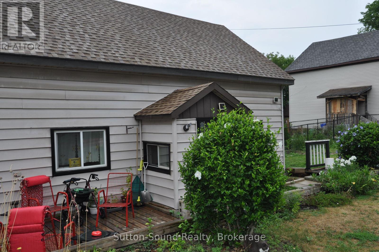 1614 3rd Avenue E, Owen Sound, Ontario  N4K 2L9 - Photo 3 - X12336729