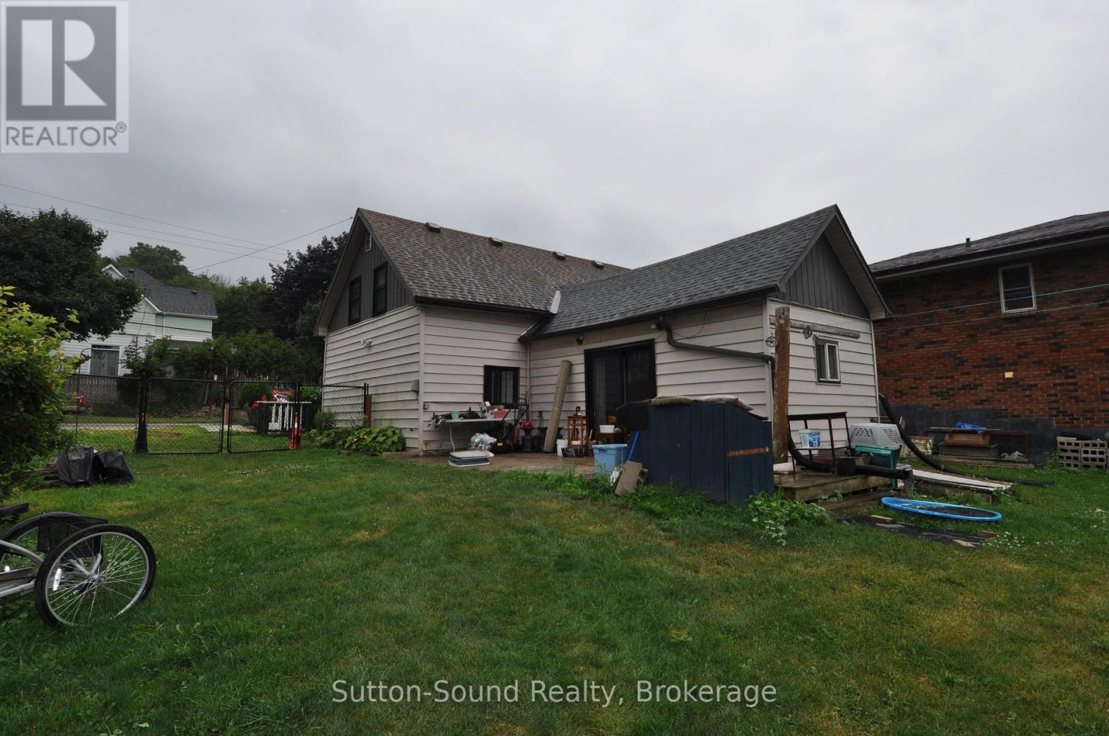 1614 3rd Avenue E, Owen Sound, Ontario  N4K 2L9 - Photo 4 - X12336729