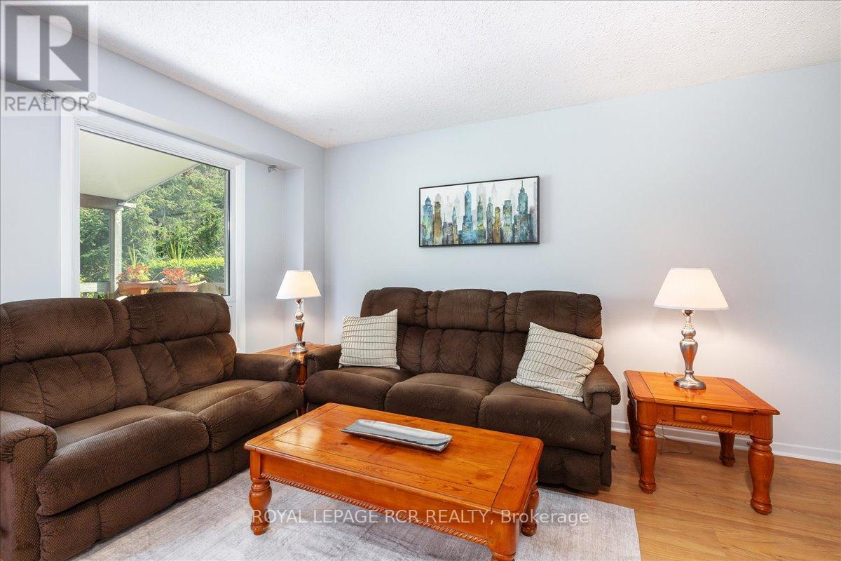 86 Princess Street, East Gwillimbury, Ontario  L0G 1M0 - Photo 11 - N12336591