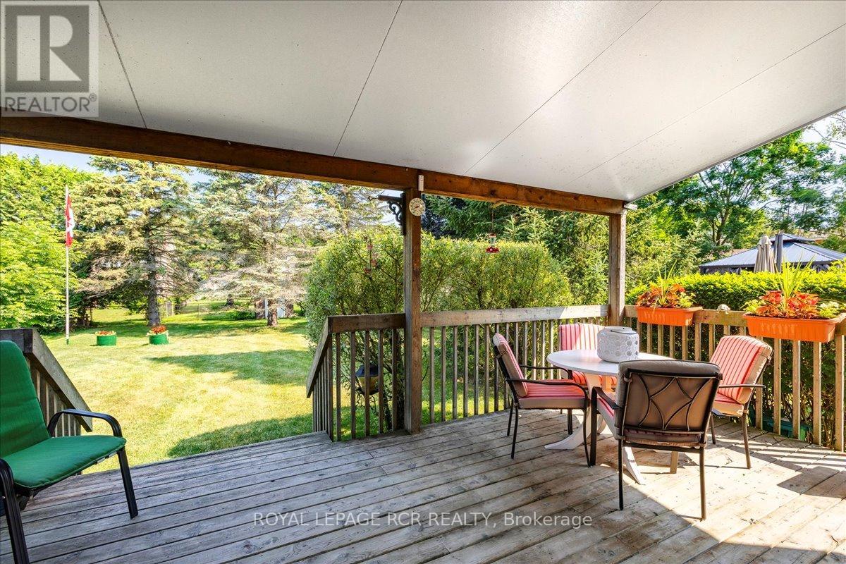 86 Princess Street, East Gwillimbury, Ontario  L0G 1M0 - Photo 13 - N12336591