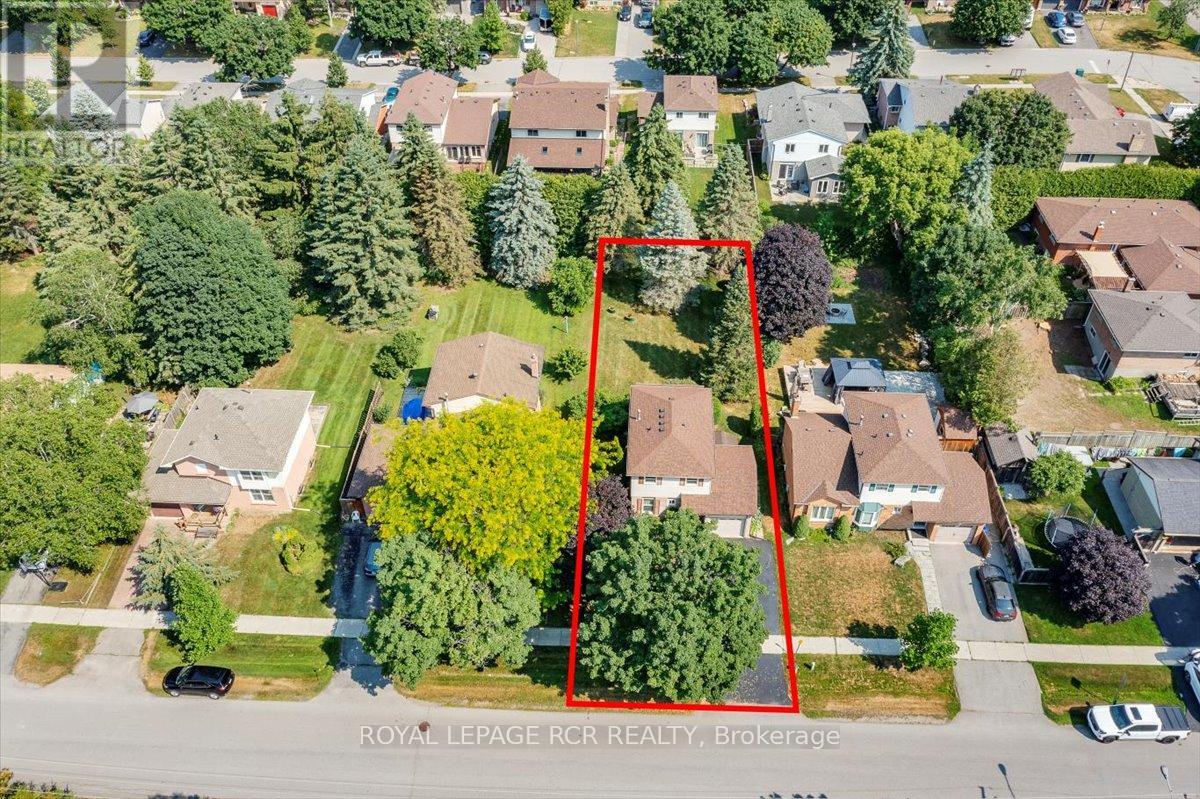 86 Princess Street, East Gwillimbury, Ontario  L0G 1M0 - Photo 3 - N12336591