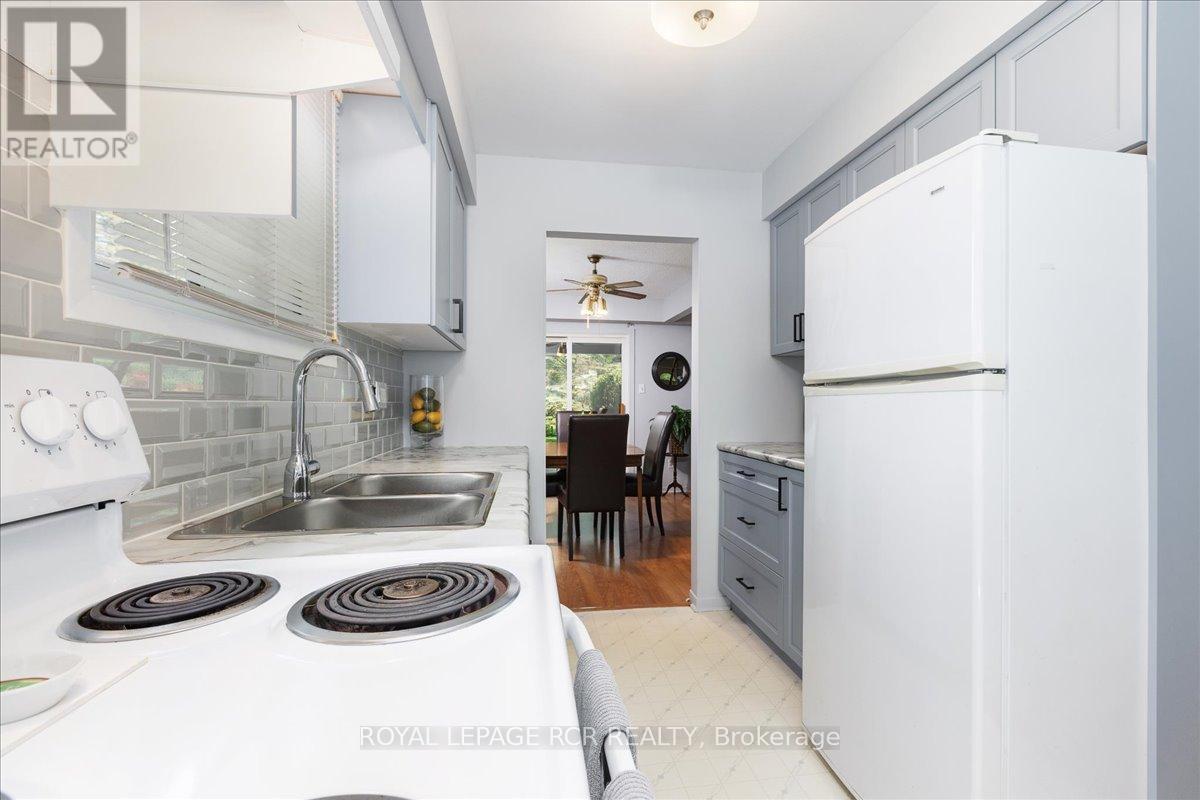 86 Princess Street, East Gwillimbury, Ontario  L0G 1M0 - Photo 7 - N12336591