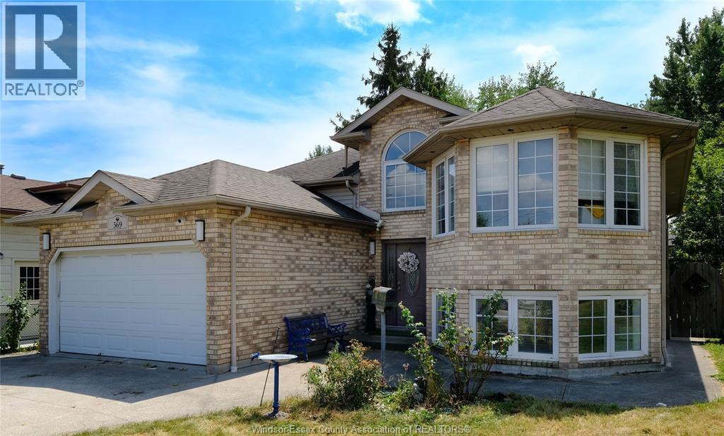 MLS# 25017677: 569 Cabana ROAD East, Windsor, Canada