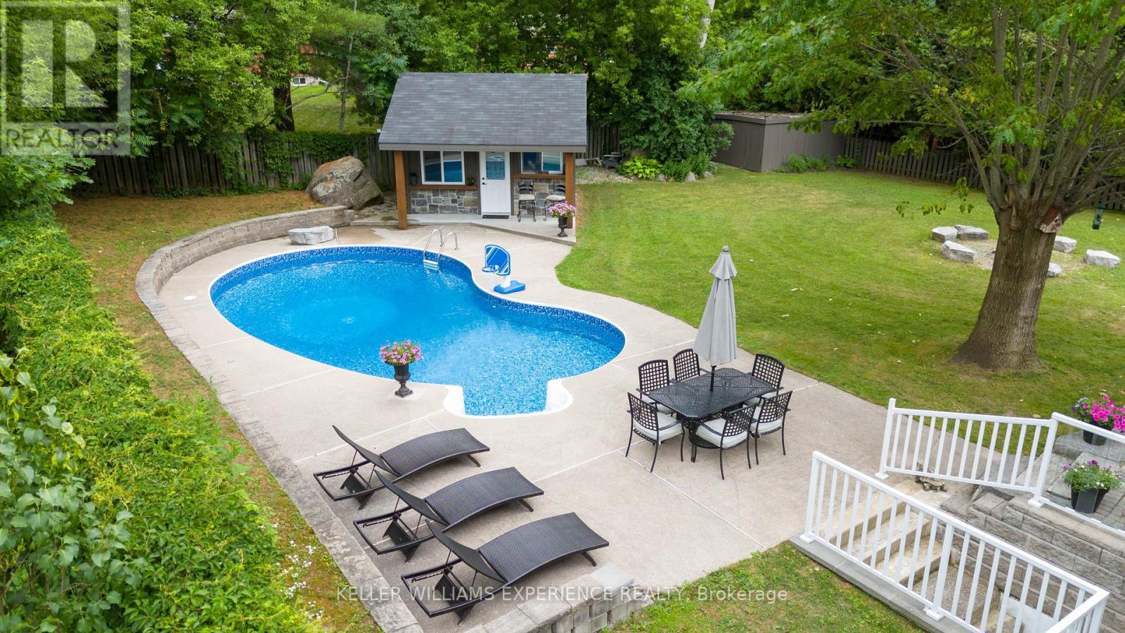 Property at 31 LAWRENCE AVENUE image 2