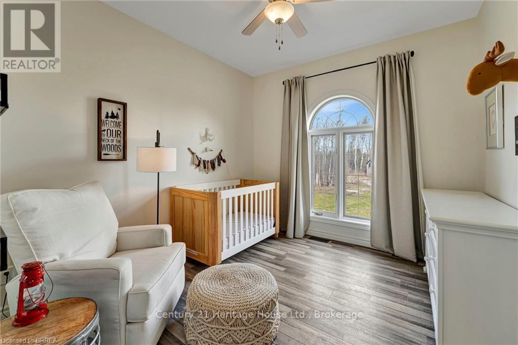 30 Douglas Street, Brantford, Ontario  N3T 0M6 - Photo 19 - X12260015