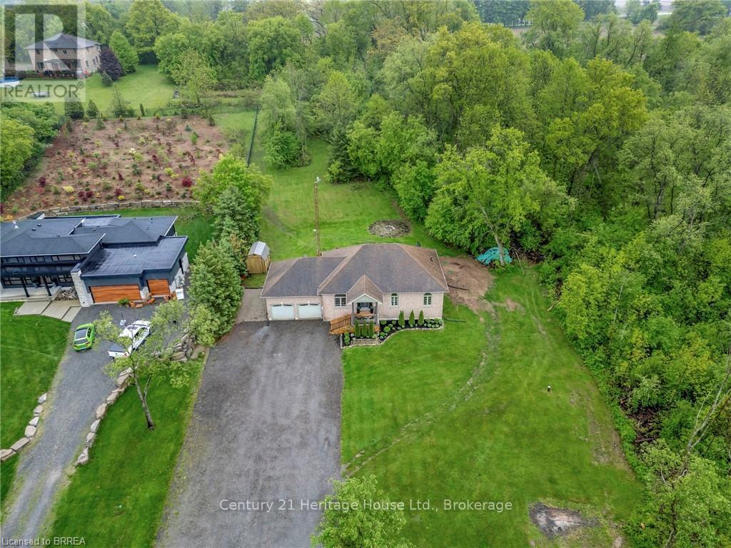 30 Douglas Street, Brantford, Ontario  N3T 0M6 - Photo 43 - X12260015