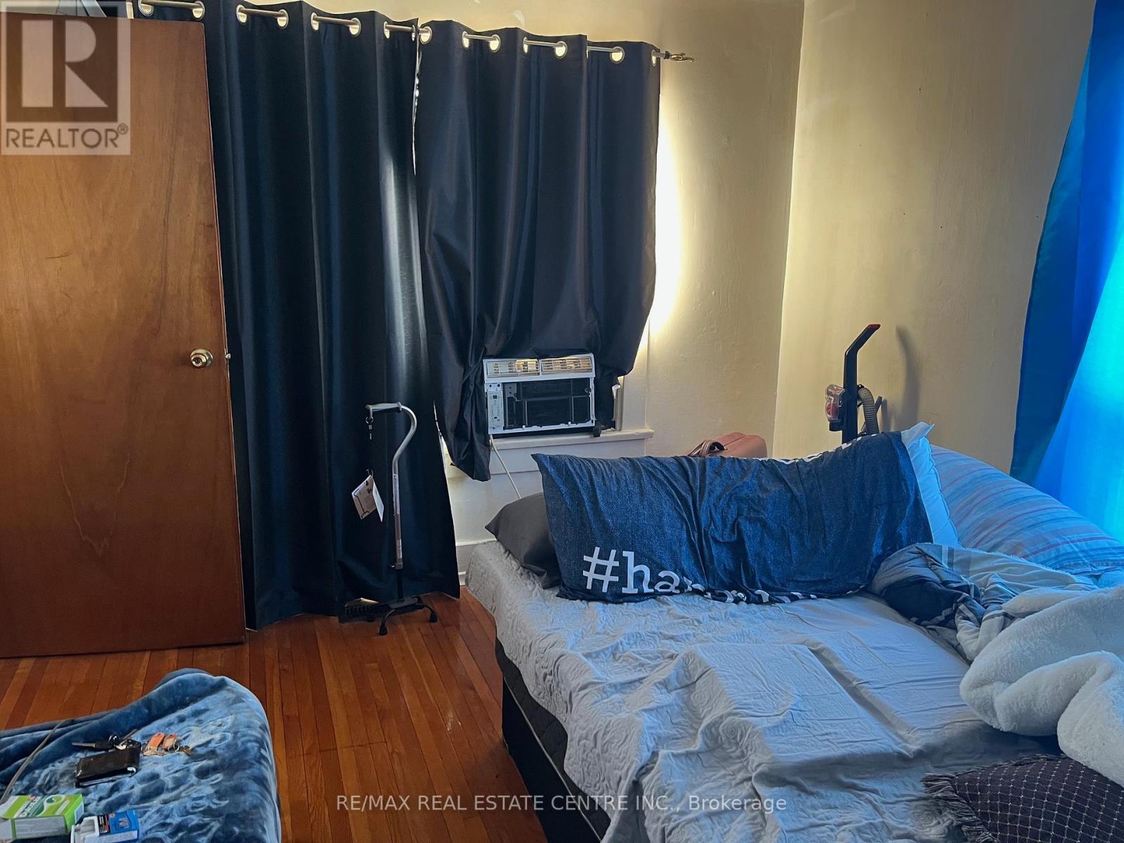 4 Eastern Avenue, Brampton, Ontario  L6W 1X6 - Photo 7 - W12334901