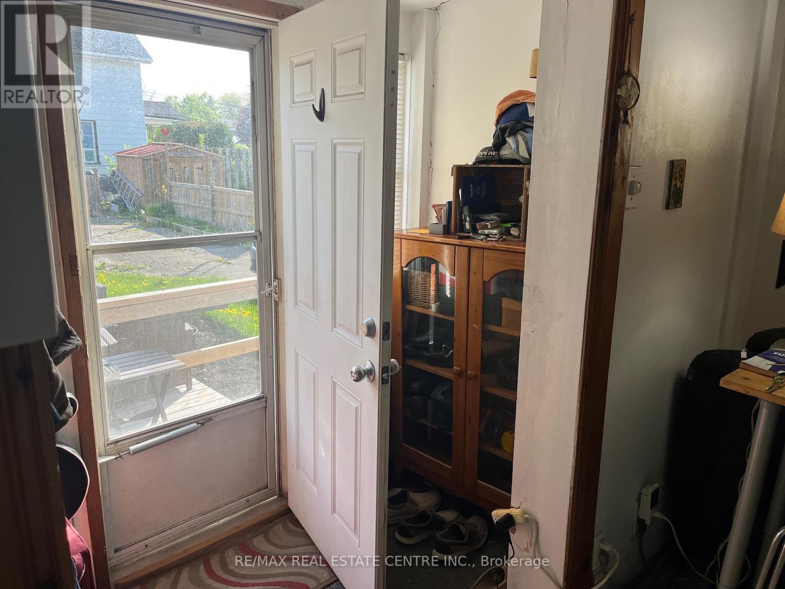 34 Trueman Street, Brampton, Ontario  L6W 3B3 - Photo 11 - W12334908