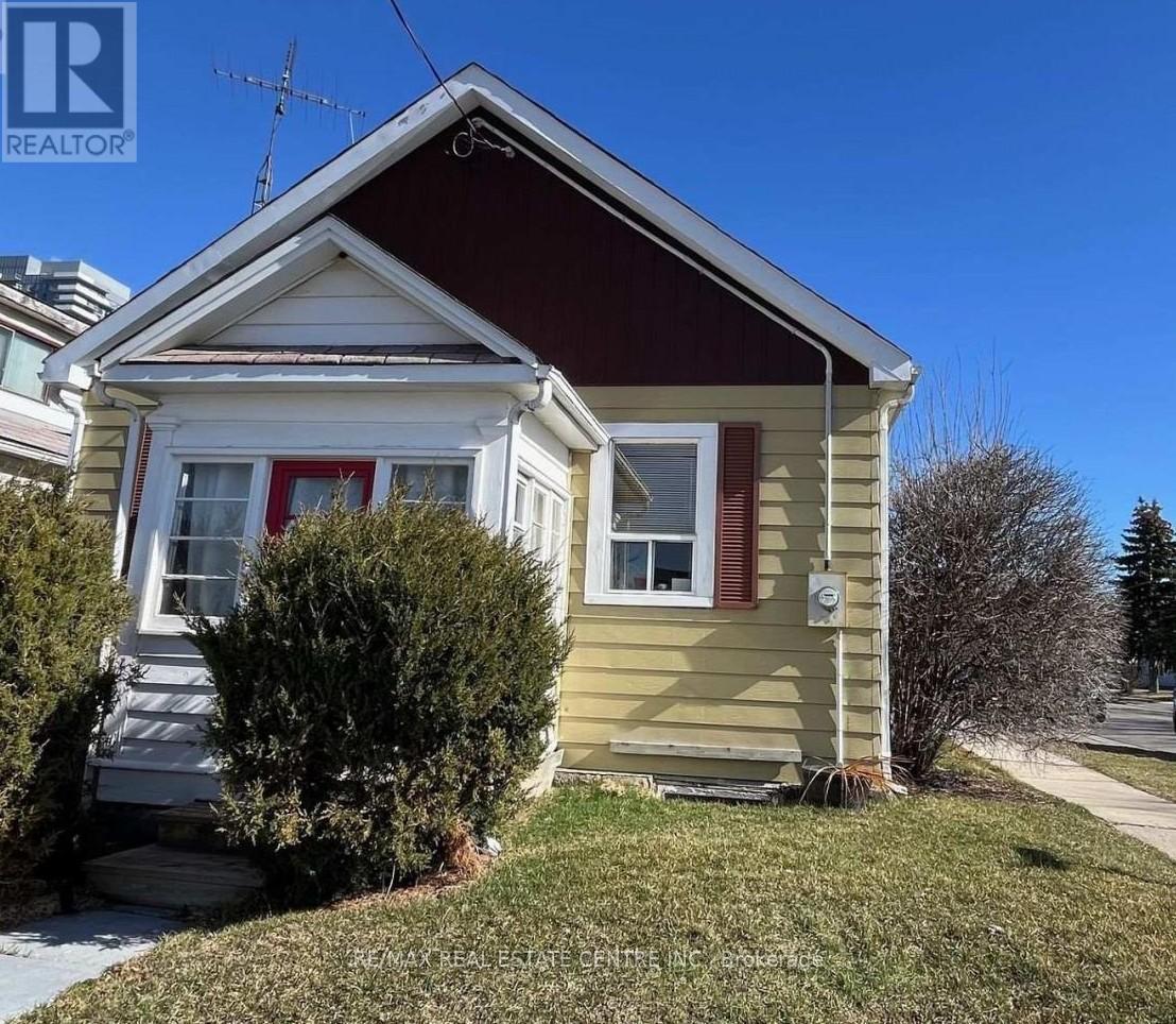 36 TRUEMAN STREET, Brampton, Ontario