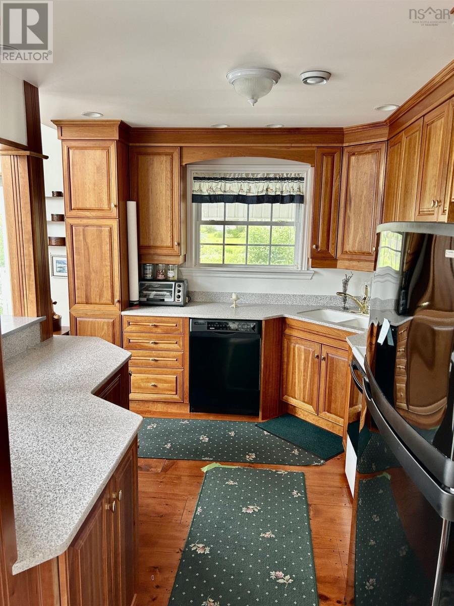 70 Water Street, Baddeck, Nova Scotia  B0E 1B0 - Photo 14 - 202511297