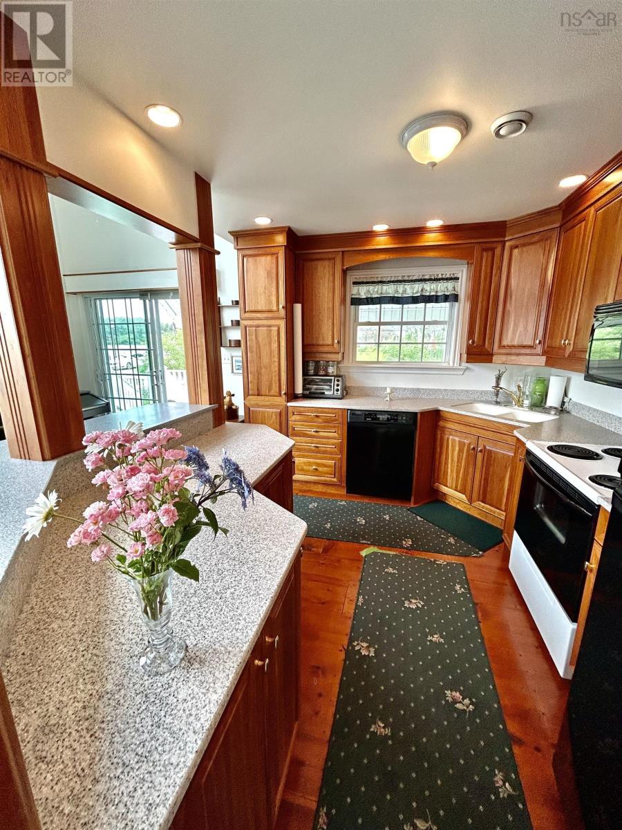 70 Water Street, Baddeck, Nova Scotia  B0E 1B0 - Photo 16 - 202511297