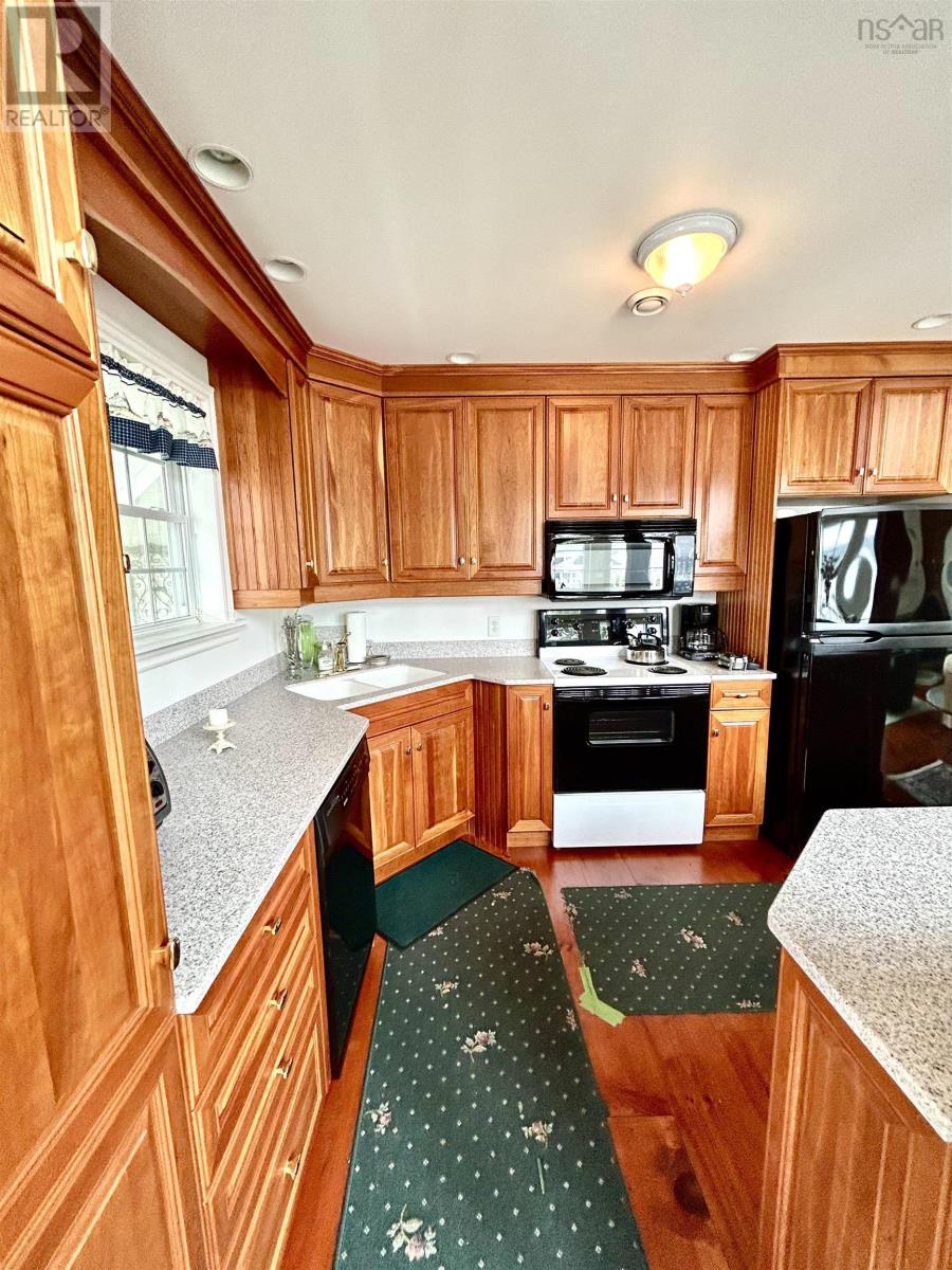 70 Water Street, Baddeck, Nova Scotia  B0E 1B0 - Photo 15 - 202511297