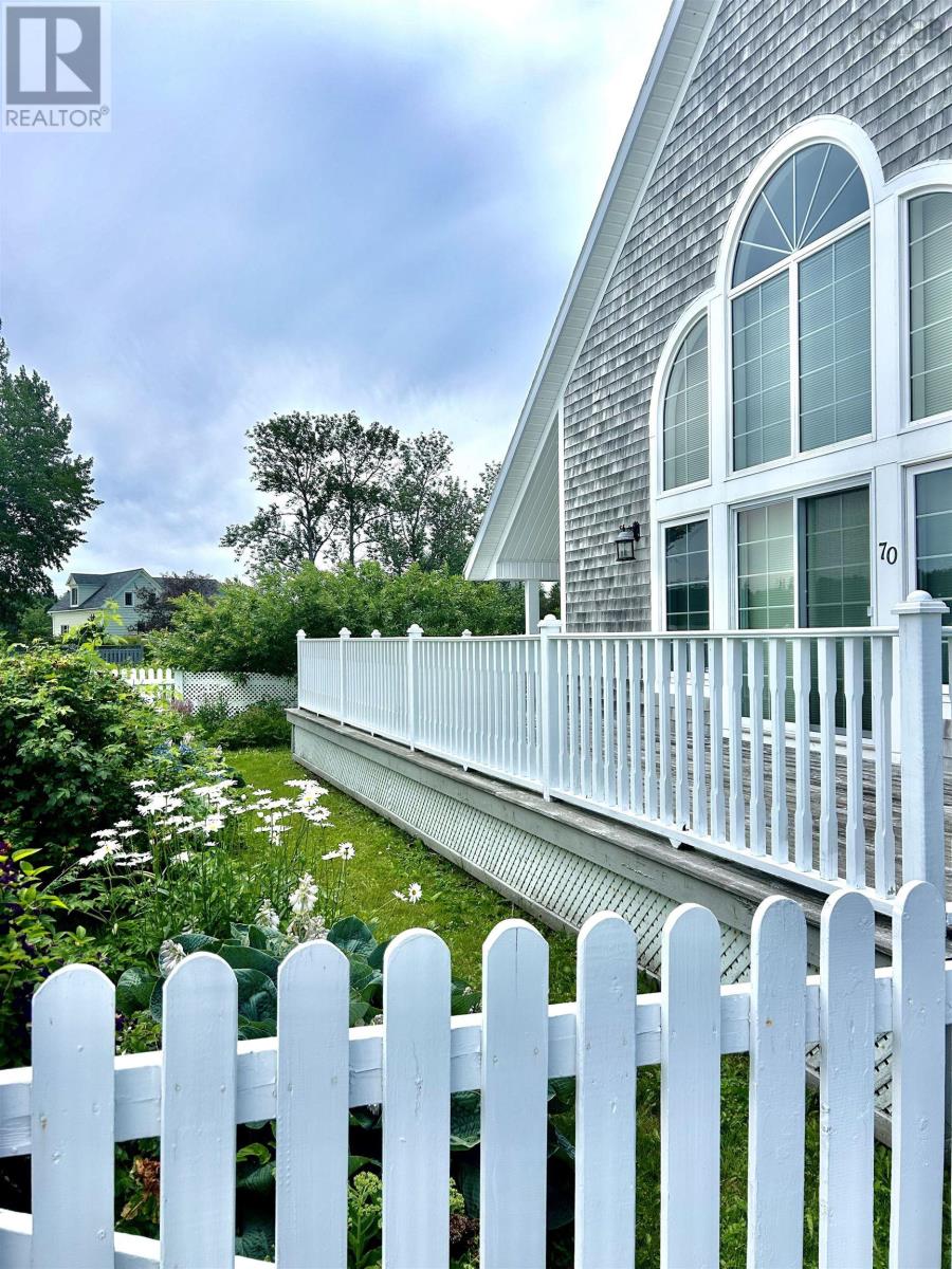 70 Water Street, Baddeck, Nova Scotia  B0E 1B0 - Photo 37 - 202511297