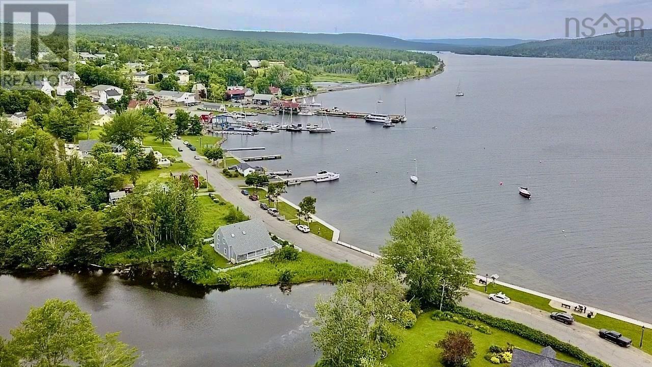 70 Water Street, Baddeck, Nova Scotia  B0E 1B0 - Photo 31 - 202511297